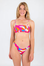 Cargar imagen en el visor de la galería, Model Front: Rio De Sol Ensemble Set Antelope Bandeau-Reto High-Leg

