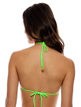 Cargar imagen en el visor de la galería, Model Back: Luli Fama Haut Top Wavy Ruched Que Sera Sera Neon Lime
