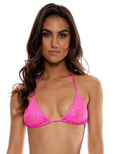 Cargar imagen en el visor de la galería, Model Front: Luli Fama Haut Top Wavy Ruched Bella Metallic Hot Pink
