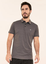 Cargar imagen en el visor de la galería, Model Front: Uv Line T-Shirt Pour Homme T-Shirt Masc Polo Lead Upf50+
