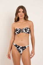 Cargar imagen en el visor de la galería, Model Front: Rio De Sol Bas Bottom Poppy Leblon
