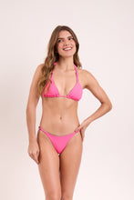 Cargar imagen en el visor de la galería, Model Front: Rio De Sol Ensemble Set Mtx-Ultrapink Tri-Rev Essential-Rev
