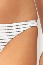 Cargar imagen en el visor de la galería, Image 06: Rio De Sol Bas Bottom Linea-White Nice
