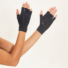 Cargar imagen en el visor de la galería, Image 04: Uv Line Gants Short Gloves Uni Black Upf50+
