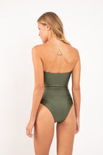 Cargar imagen en el visor de la galería, Model Back: Rio De Sol Une Pièce Shimmer-Croco Sara-Op
