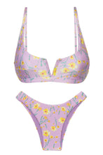 Cargar imagen en el visor de la galería, Product Front: Rio De Sol Ensemble Set Canola Bra-V High-Leg

