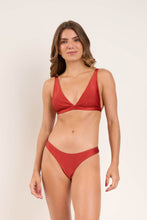 Cargar imagen en el visor de la galería, Model Front: Rio De Sol Bas Bottom Shimmer-Liquor Nice-Fio
