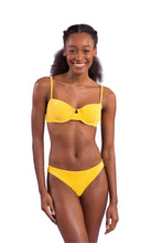 Cargar imagen en el visor de la galería, Model Front: Rio De Sol Bas Bottom Malibu-Yellow Essential-Comfy
