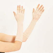 Cargar imagen en el visor de la galería, Image 05: Uv Line Gants Long Gloves Uni Beige Upf50+
