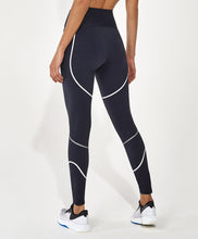 Cargar imagen en el visor de la galería, Model Back: Alto Giro Fitness Bas Legging Body Tex Breeze Com Refletivo Preto
