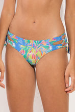 Cargar imagen en el visor de la galería, Gallery: Rio De Sol Bas Bottom Treetop Madrid
