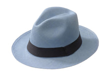 Cargar imagen en el visor de la galería, Gallery: De Punta En Blanco Chapeau Panama Classic Sky
