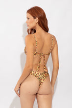 Cargar imagen en el visor de la galería, Model Back: Rio De Sol Bas Bottom Yellow-Feline Nara
