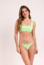 Cargar imagen en el visor de la galería, Model Front: Rio De Sol Haut Top Sand-Menta Mary
