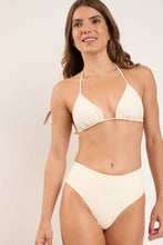 Cargar imagen en el visor de la galería, Image 06: Rio De Sol Bas Bottom Off-White Hotpants
