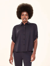 Cargar imagen en el visor de la galería, Gallery: Uv Line Chemise Shirt Copa Black Upf50+
