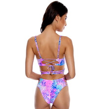 Cargar imagen en el visor de la galería, Image 05: Luli Fama Une Pièce Strappy Cut Out Blue Pink

