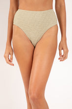 Cargar imagen en el visor de la galería, Gallery: Rio De Sol Bas Bottom Brisa-Pistache Hotpants
