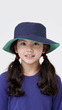 Cargar imagen en el visor de la galería, Model Front: Uv Line Chapeau Souple/Capeline Hat California Inf Navy Blue Lagoa Upf50+
