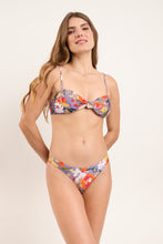 Cargar imagen en el visor de la galería, Image 07: Rio De Sol Ensemble Set Garden-Flower Bandeau-Joy Essential
