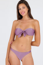 Cargar imagen en el visor de la galería, Gallery: Rio De Sol Ensemble Set Shimmer-Harmonia Bandeau-Knot Nice-Fio
