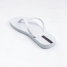 Cargar imagen en el visor de la galería, Image 04: Rio De Sol Tongs White Slim
