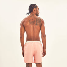 Cargar imagen en el visor de la galería, Model Back: Uv Line Bermuda / Short Pour Homme Shorts Boxer Rose Upf50+
