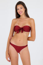 Cargar imagen en el visor de la galería, Model Front: Rio De Sol Ensemble Set Shimmer-Divino Bandeau-Knot Nice-Fio
