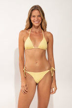 Cargar imagen en el visor de la galería, Model Front: Rio De Sol Bas Bottom Drift-Butterglow Lacinho
