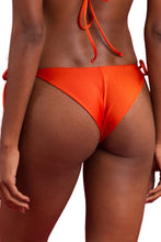Cargar imagen en el visor de la galería, Image 07: Rio De Sol Bas Bottom Shimmer-Paprica Cheeky-Tie
