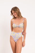 Cargar imagen en el visor de la galería, Image 12: Rio De Sol Ensemble Set Glow Bandeau-Joy Hotpants
