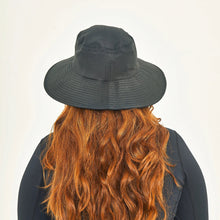 Cargar imagen en el visor de la galería, Model Back: Uv Line Chapeau Souple/Capeline Hat Lyon Nac L Fem Black Upf50+
