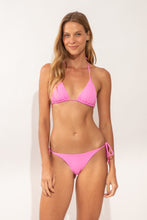 Cargar imagen en el visor de la galería, Model Front: Rio De Sol Bas Bottom Crespinho-Rosa Ibiza-Comfy

