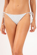 Cargar imagen en el visor de la galería, Gallery: Rio De Sol Bas Bottom Linea-White Ibiza-Comfy
