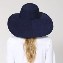 Cargar imagen en el visor de la galería, Model Back: Uv Line Chapeau Souple/Capeline Beverly Hills Marinho Upf50+
