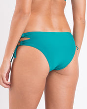 Cargar imagen en el visor de la galería, Image 05: Rio De Sol Bas Bottom Grove Madrid
