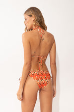 Cargar imagen en el visor de la galería, Model Back: Rio De Sol Bas Bottom Maracai Ibiza-Comfy
