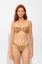 Cargar imagen en el visor de la galería, Model Front: Rio De Sol Haut Top Yellow-Feline Mavi
