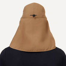 Cargar imagen en el visor de la galería, Model Back: Uv Line Chapeau Legionnaire Cap Leg Atacama 2021 Masc Kaki Upf50+
