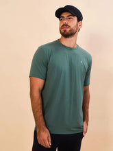Cargar imagen en el visor de la galería, Image 03: Uv Line T-Shirt Pour Homme T-Shirt New Fit Textura Masc Verde Jade Upf50+

