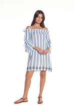 Cargar imagen en el visor de la galería, Model Front: Saha Vêtement De Plage Viento Blue Stripes
