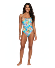 Cargar imagen en el visor de la galería, Model Front: Rio De Sol Une Pièce Maxi Flower Body
