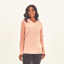 Cargar imagen en el visor de la galería, Model Front: Uv Line T-Shirt Longsleeve Sport Fit Solar Rose Upf50+
