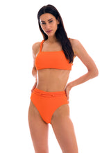 Cargar imagen en el visor de la galería, Model Front: Rio De Sol Haut Top St-Tpz-Tangerina Reto
