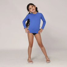 Cargar imagen en el visor de la galería, Model Front: Uv Line T-Shirt Longsleeve Uvpro Kids Bic Blue Upf50+
