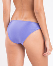 Cargar imagen en el visor de la galería, Image 05: Rio De Sol Bas Bottom Shimmer-Hortensia Essential-Comfy
