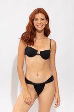 Cargar imagen en el visor de la galería, Model Front: Rio De Sol Bas Bottom Solar-Black Eden
