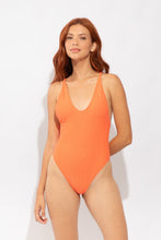 Cargar imagen en el visor de la galería, Model Front: Rio De Sol Une Pièce Tribu-Flow Sunny
