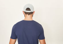 Cargar imagen en el visor de la galería, Model Back: Uv Line Casquette Cap Uv Pro Masc Grey Upf50+
