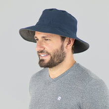 Cargar imagen en el visor de la galería, Model Front: Uv Line Bob Hat Australia Nac Masc Navy Blue Lead Upf50+
